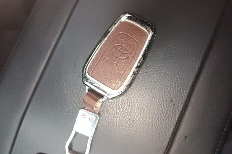 Used Toyota Highlander 2018 2.0T Two-Wheel Drive Luxury Edition 7 Seats China VI Standard
