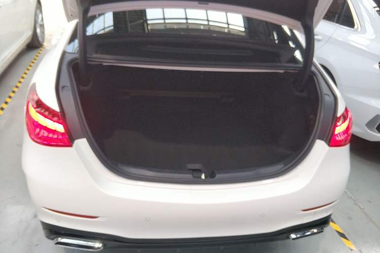 Used Mercedes-Benz C-Class 2024 Facelift C 260 L Night Edition Sport Version
