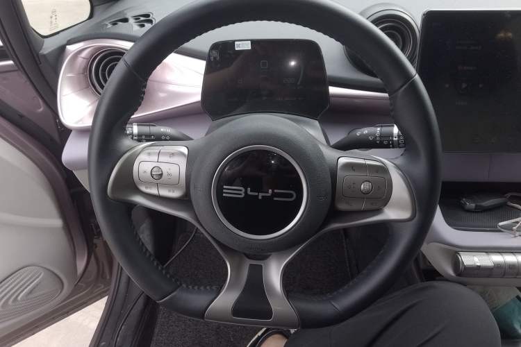 Used BYD Dolphin 2023 420 km Fashion Edition
