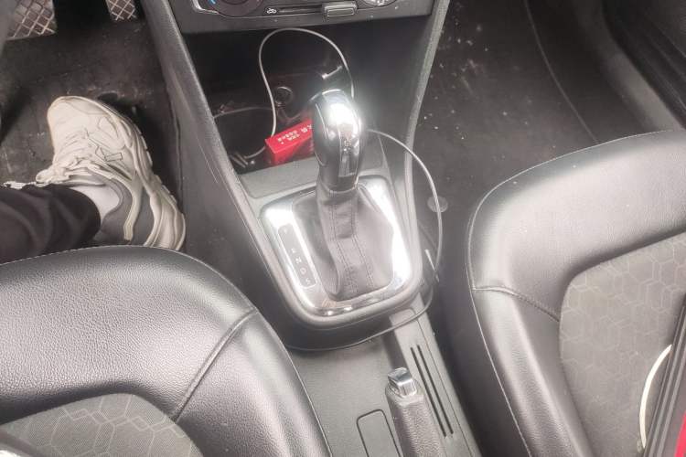 Used Volkswagen Santana 2015 1.6L Automatic Comfort Edition