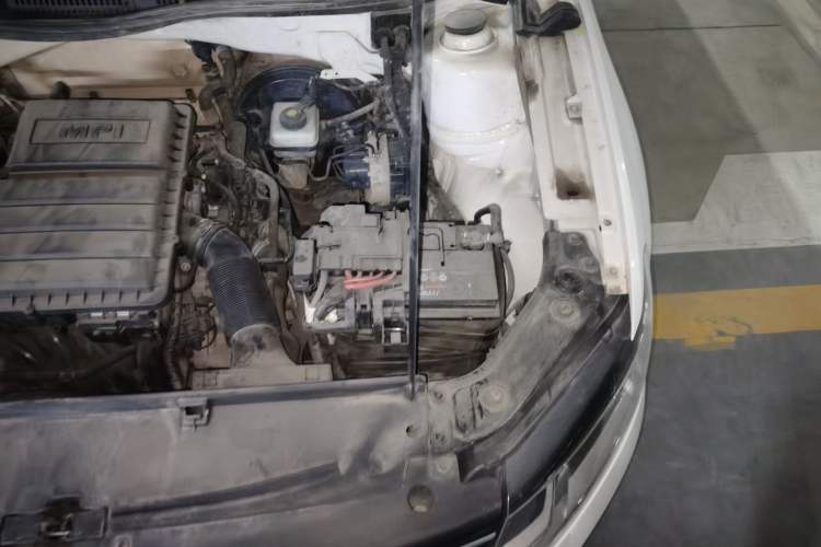 Used Volkswagen Lavida 2015 1.6L Manual Fashion Edition
