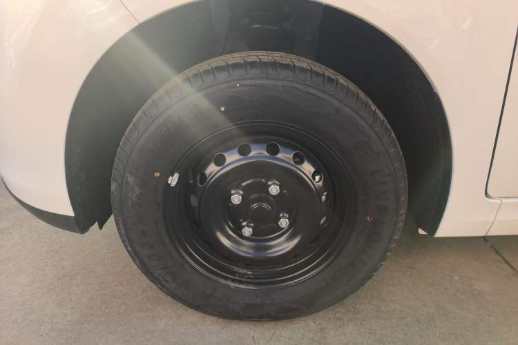 Used Wuling Hongguang New Energy 2024 All-Electric Model 300KM Practical Version