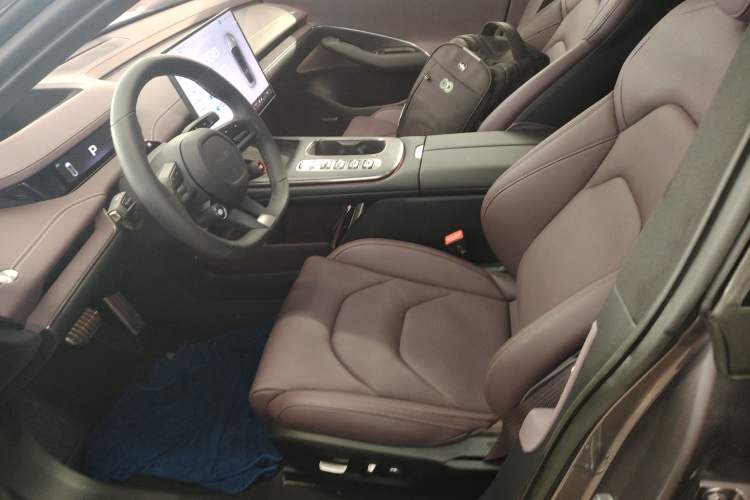 Used  SU7 2024 Four-Wheel Drive Ultra-Long Range Advanced Intelligent Driving Max Edition
