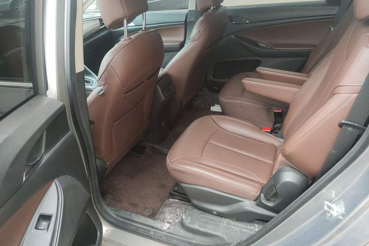 Used Buick GL6 2019 18T 6-Seater Connected Luxury Version China VI Standard
