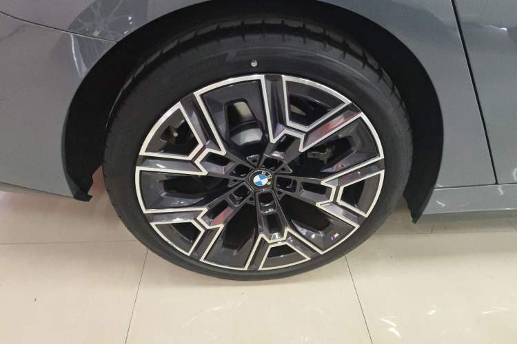 Used BMW 5 Series 2024 530Li Luxury Edition M Sport Package