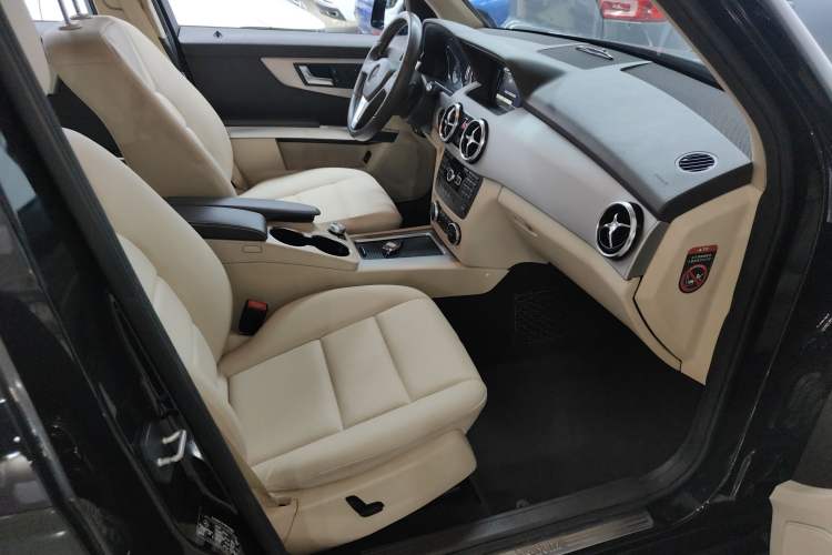 Used Mercedes-Benz GLK-Class 2013 Facelift GLK 300 4MATIC Fashion Edition
