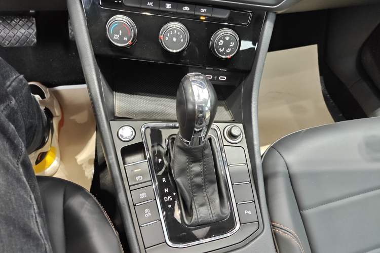 Used Volkswagen Bora 2023 200TSI DSG SmartDrive PRO Edition