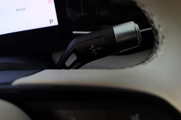 Used  L6 2023 125km Starship