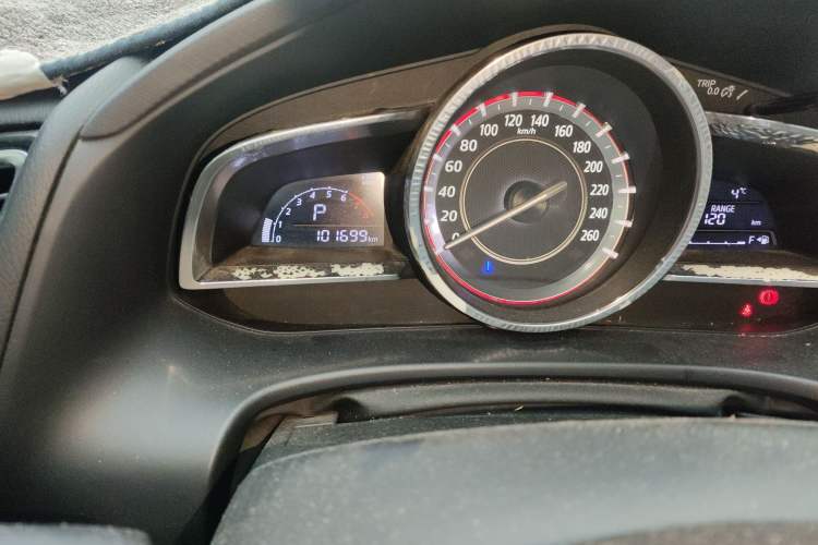 Used Mazda Mazda 3 Axela 2014 Sedan 1.5L Automatic Comfort Model