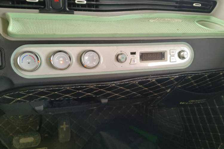 Used Wuling Hongguang MINIEV 2021 Macaron Premium Model – Lithium Iron Phosphate
