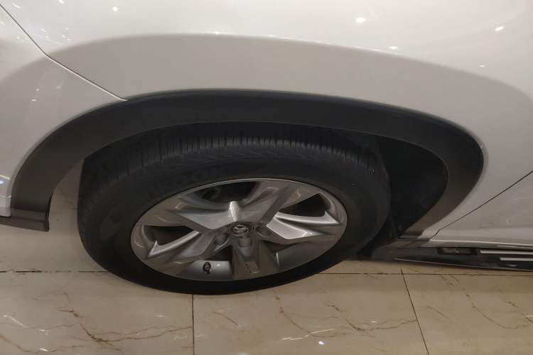 Used Toyota Highlander 2018 2.0T Four-Wheel Drive Prestige Version 7 Seats China V Emission Standard
