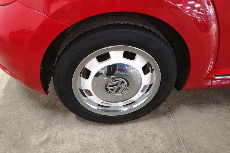 Used Volkswagen Beetle 2015 180TSI model
