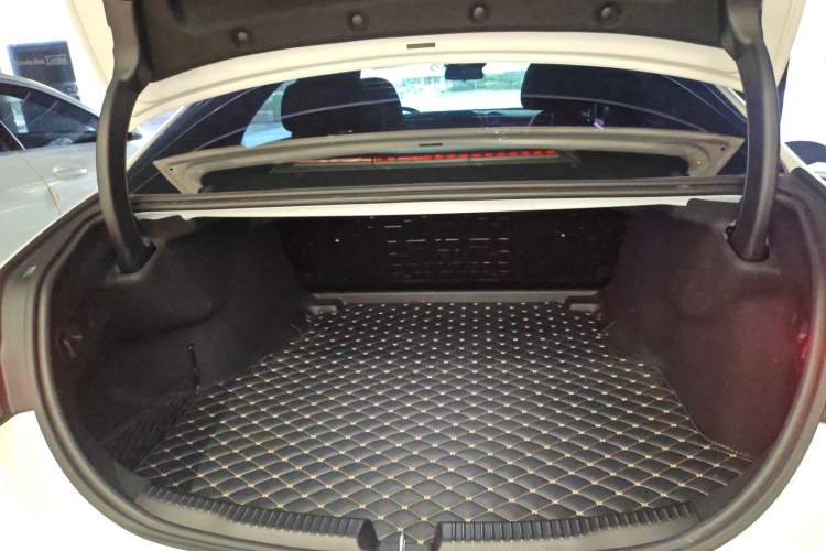 Used Mercedes-Benz C-Class 2023 Restyled C 260 L Sport Edition
