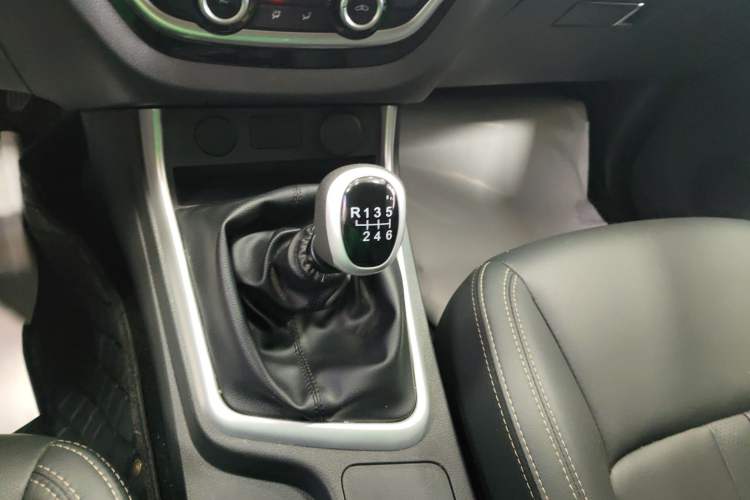 Used Isuzu JLM 2023 2.5T Diesel Manual Two-Wheel Drive Chima Long-Wheelbase Version
