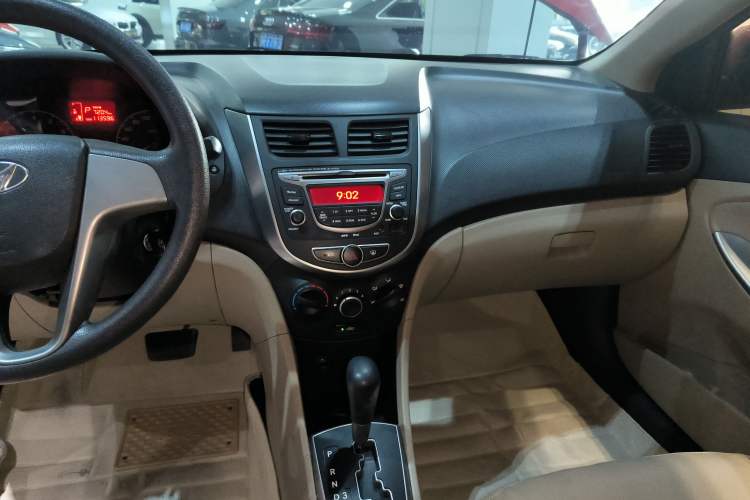 Used Hyundai Verna 2014 1.4L Automatic Smart GLS