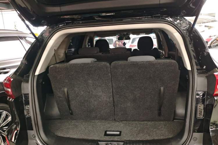 Used JETOUR X70 2023 1.5T DCT Beyond PRO Edition 7 Seats
