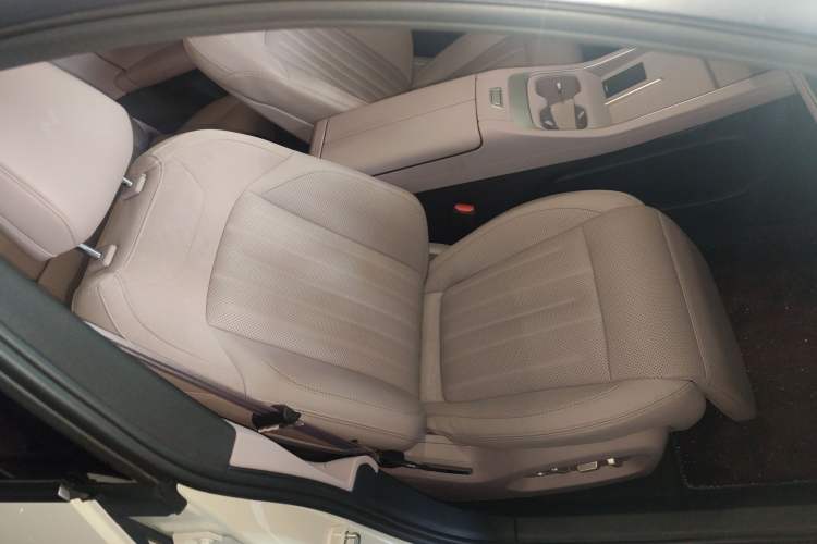 Used ONVO L60 2024 60 kWh Rear-Drive Version
