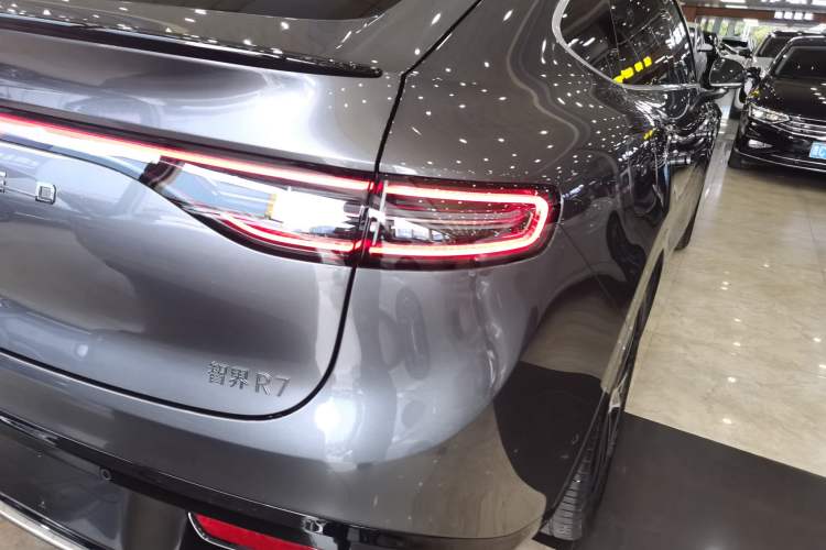 Used Hima Luxeed R7 2025 Range-Extended Version 251 km Max