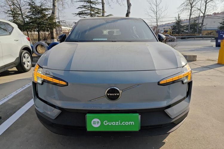 Used Volvo EX30 2025 Rear-Drive Long-Range Version Ultra
