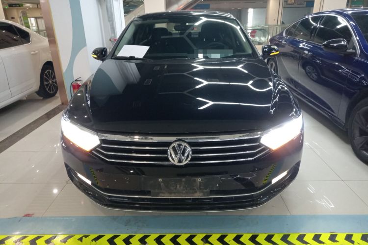 Used Volkswagen Magotan 2018 330TSI DSG Luxury Model