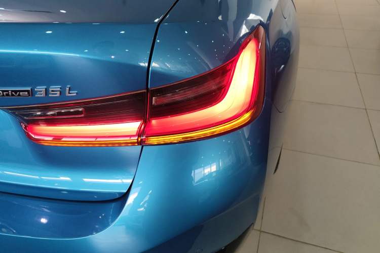 Used BMW i3 2022 eDrive 35 L
