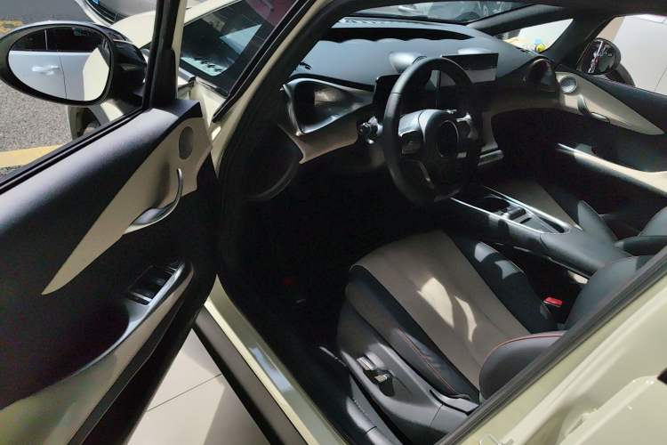 Used BYD Dolphin 2023 420 km Fashion Edition
