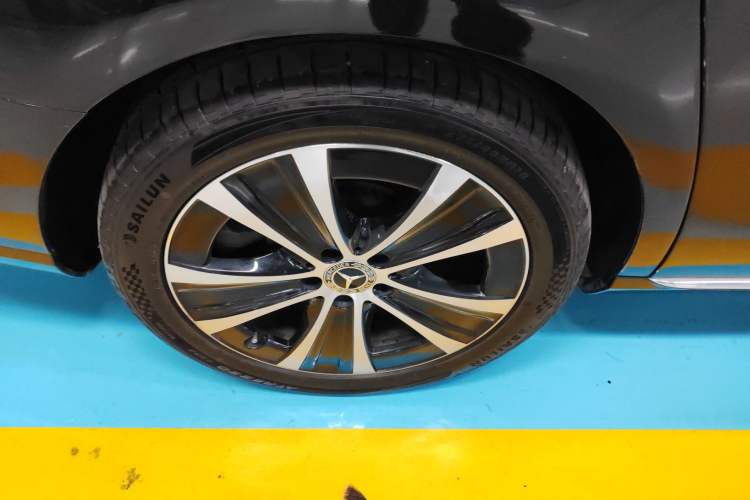 Used Mercedes-Benz E-Class New Energy 2022 Facelift E 350 e L Plug-in Hybrid Sedan
