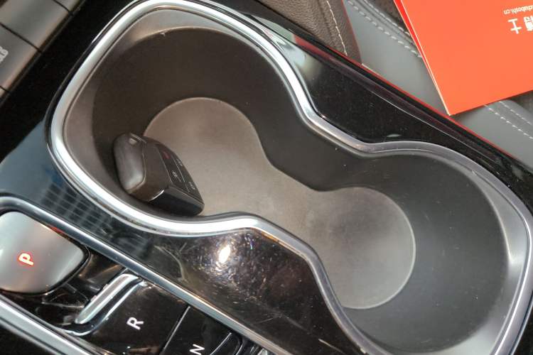 Used Buick Envision 2022 Encore S 652T Two-Wheel-Drive Luxury Model
