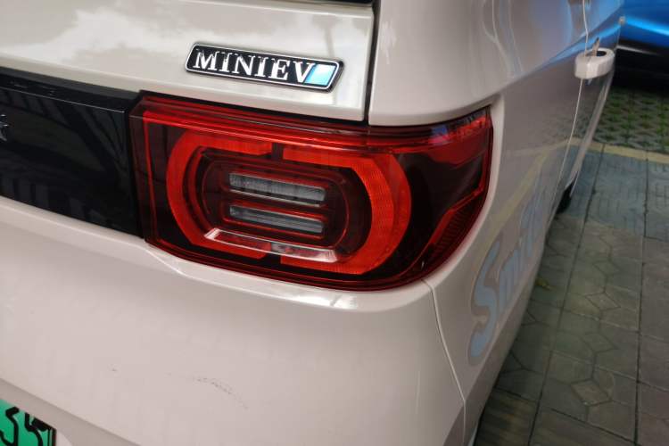 Used Wuling Hongguang MINIEV 2021 Macaron Premium Model – Lithium Iron Phosphate
