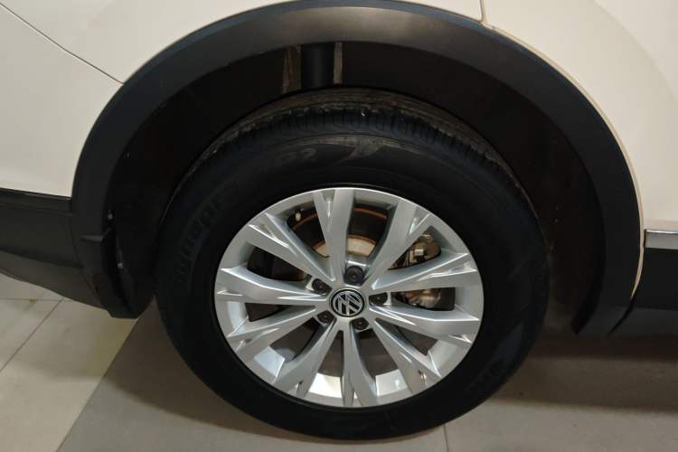 Used Volkswagen Tiguan L 2017 330TSI Automatic Two-Wheel Drive Luxury Edition
