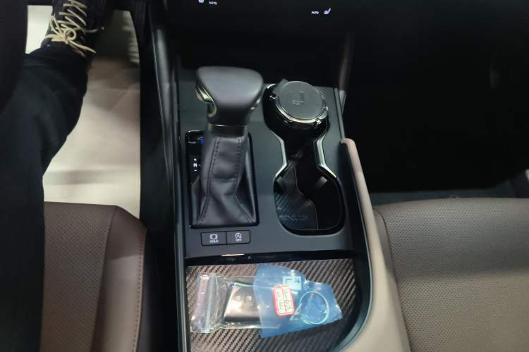 Used Lexus ES 2023 200 Excellence Edition