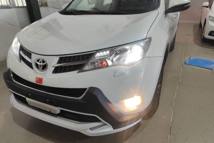 Used Toyota RAV4 2015 2.5L Automatic 4x4 Elite Edition
