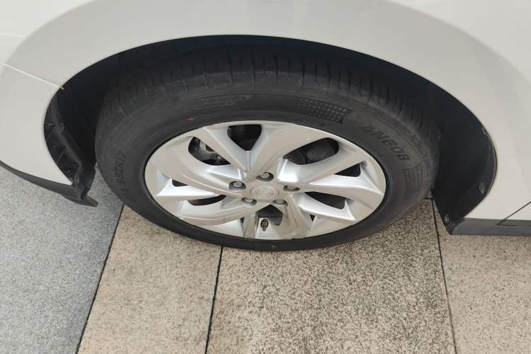 Used Buick Velite 6 2023 430km Range Commuter Version