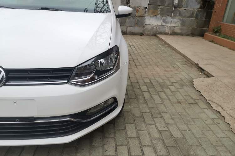 Used Volkswagen Polo 2014 1.6L Automatic Comfort Edition
