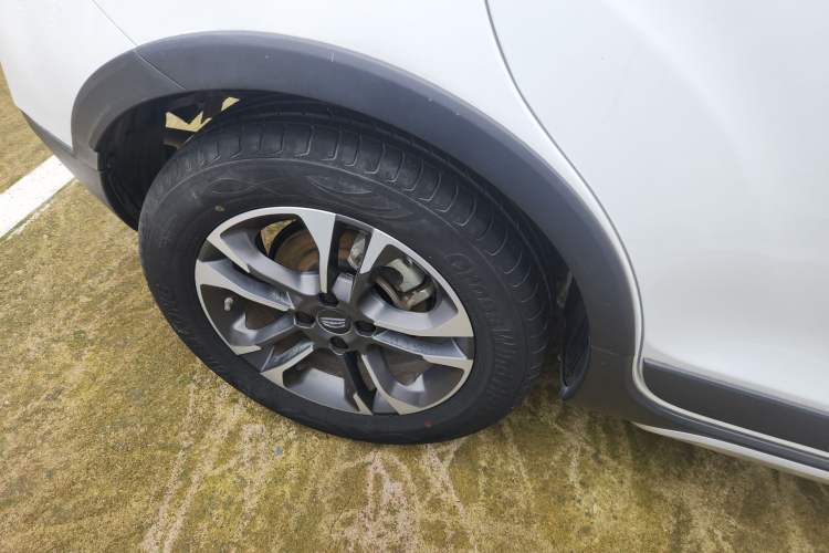 Used Geely Auto Vision X3 2019 Upgraded Model 1.5L CVT Prestige Version
