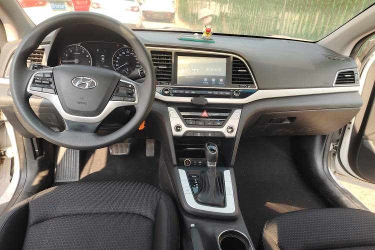 Used Hyundai Elantra 2016 1.6L Automatic ZhiXuan – Elite Version