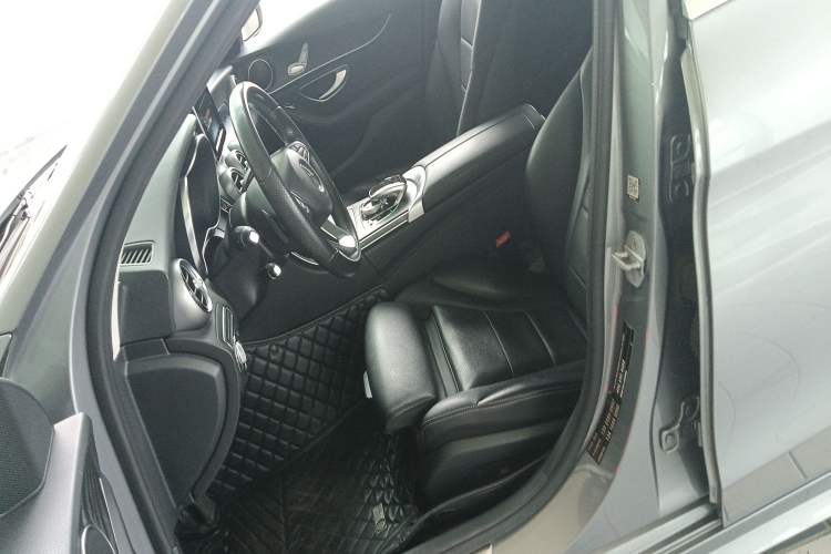 Used Mercedes-Benz C-Class 2015 C 200 station wagon
