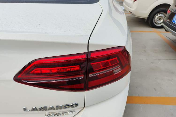 Used Volkswagen Lamando 2021 230TSI DSG Fashion Edition