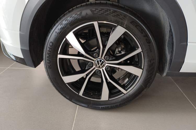 Used Volkswagen T-ROC 2025 300TSI DSG Two-Wheel Drive Chen Guang Edition
