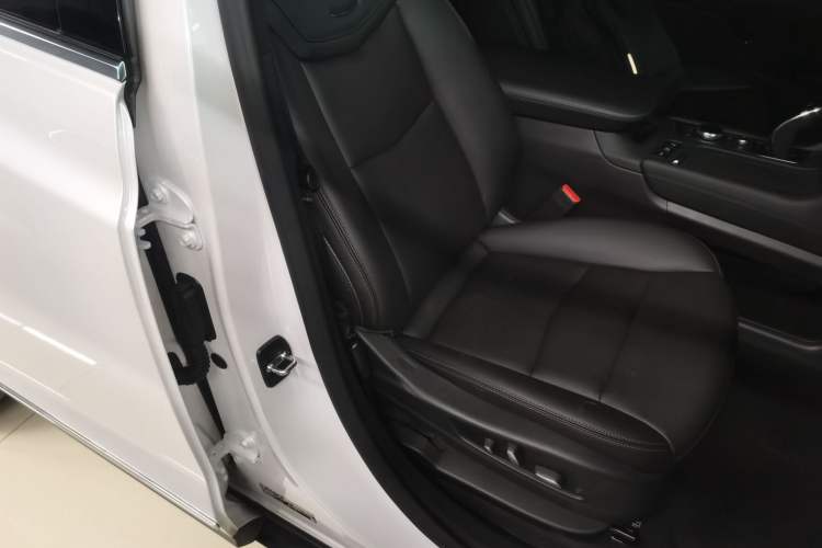 Used Cadillac XT5 2021 28T Luxury Version