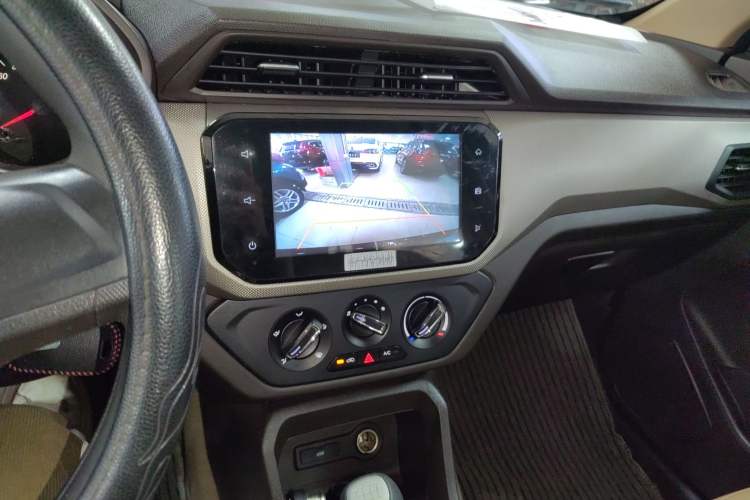 Used Wuling Hongguang 2019 1.5L S Comfort Edition China VI LAR
