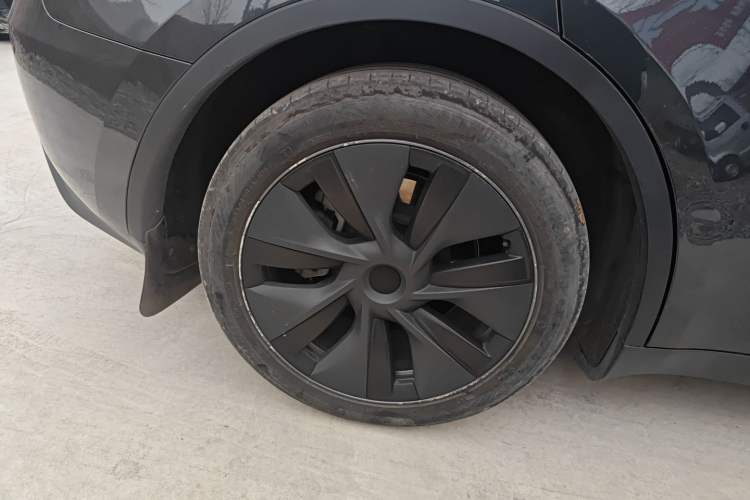 Used Tesla Model Y 2024 Rear-Wheel-Drive Version
