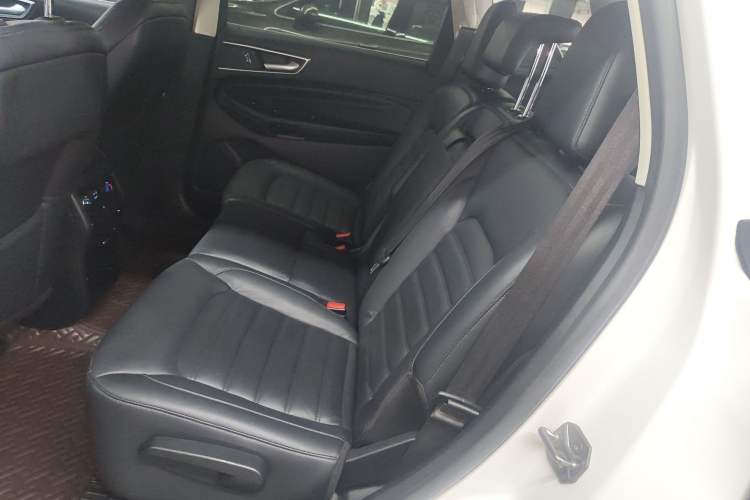 Used Ford Edge 2018 EcoBoost 245 Two-Wheel-Drive Titanium 7-Seater China V Standard
