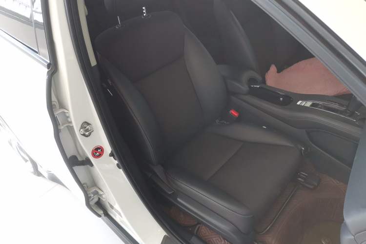 Used Honda Vezel 2020 1.5L CVT Luxury Edition
