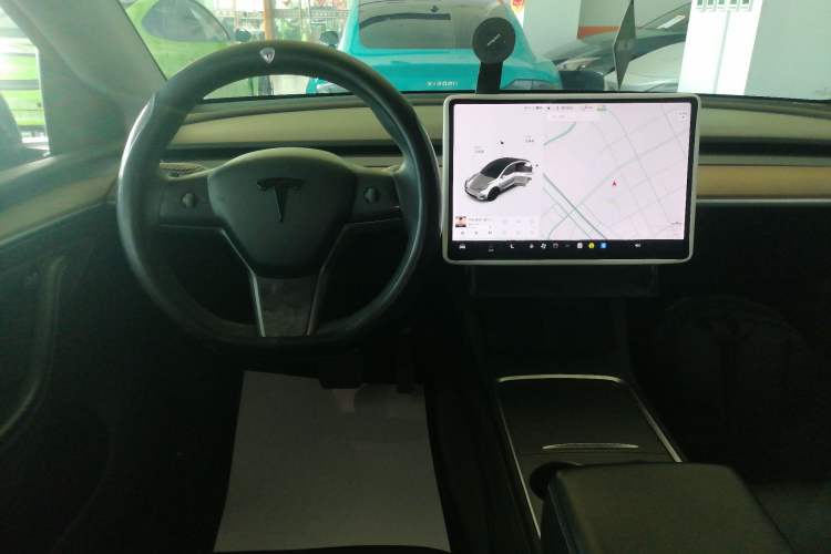 Used Tesla Model Y 2021 Long-Range All-Wheel-Drive Version 3D7