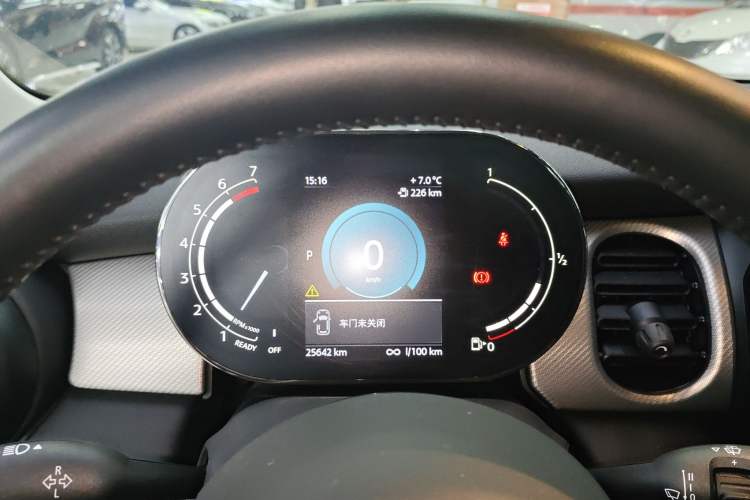 Used  MINI 2022 1.5T COOPER Classic Edition
