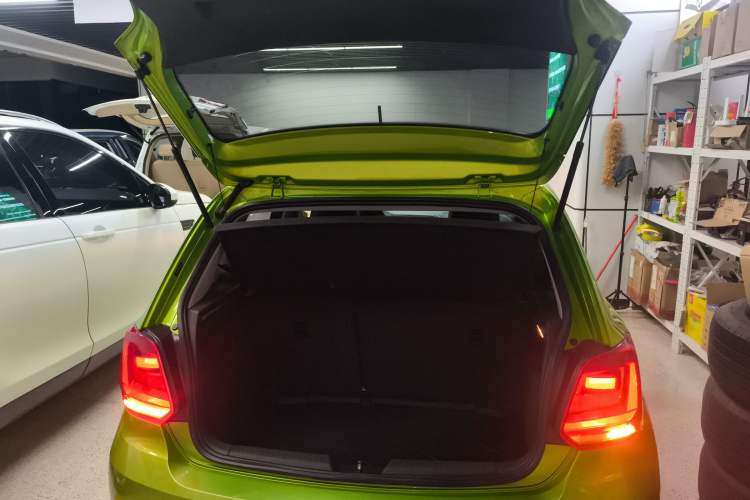 Used Volkswagen Polo 2014 1.6L Automatic Luxury Edition
