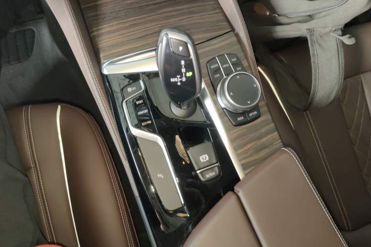 Used BMW 5 Series 2019 530Li Leading Model Luxury Package
