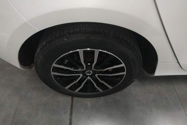 Used Volvo V40 2017 T3 Zhiyi Edition