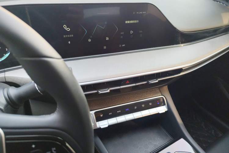 Used Changan Eado 2024 PLUS Blue Whale NE 1.4T GDI DCT High-Energy Edition
